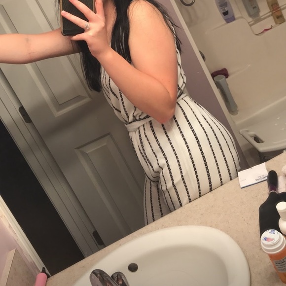 BUNDLE - 2 jumpers - Picture 2 of 3